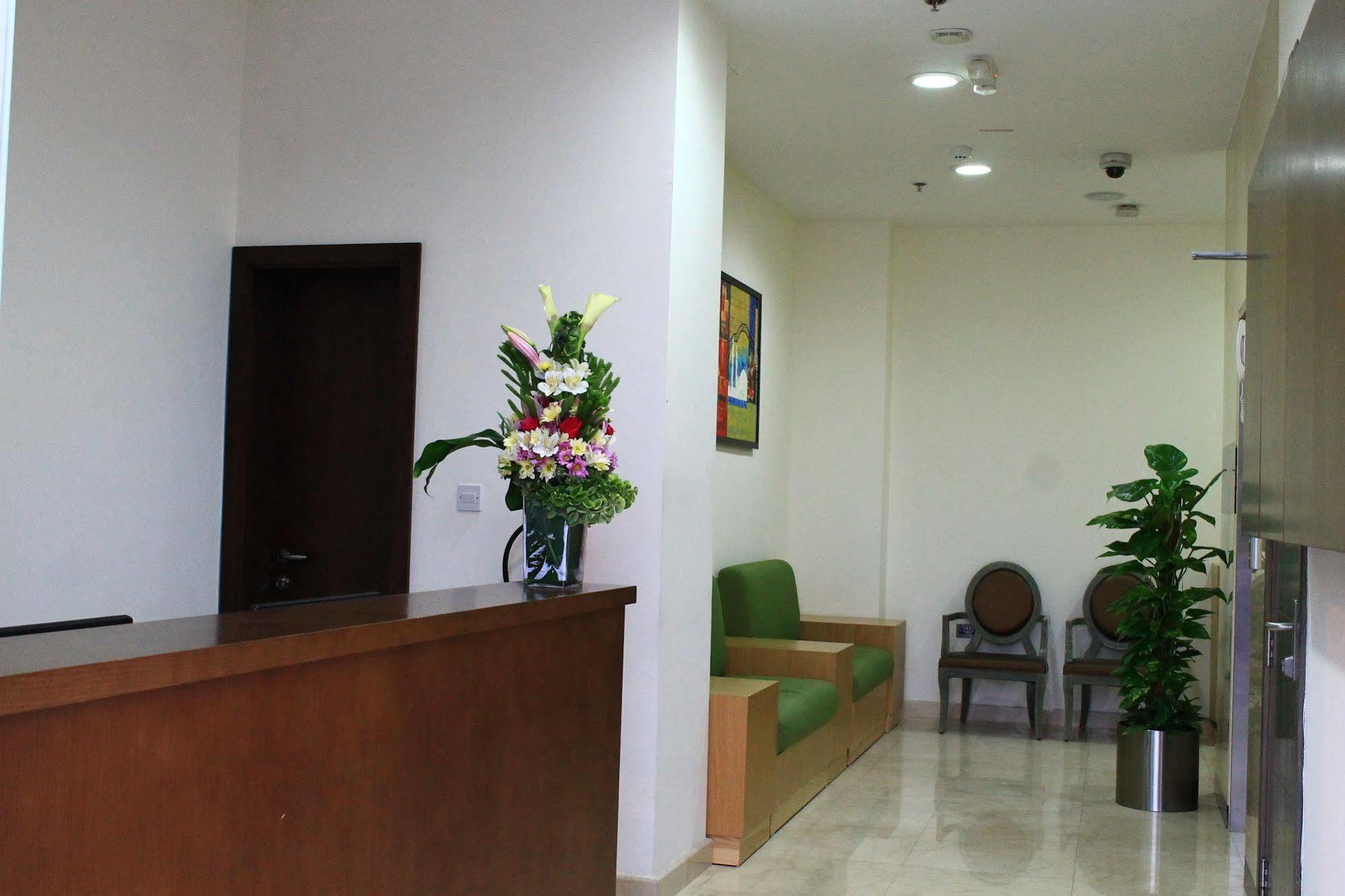 Rawda Hotel Доха Екстериор снимка